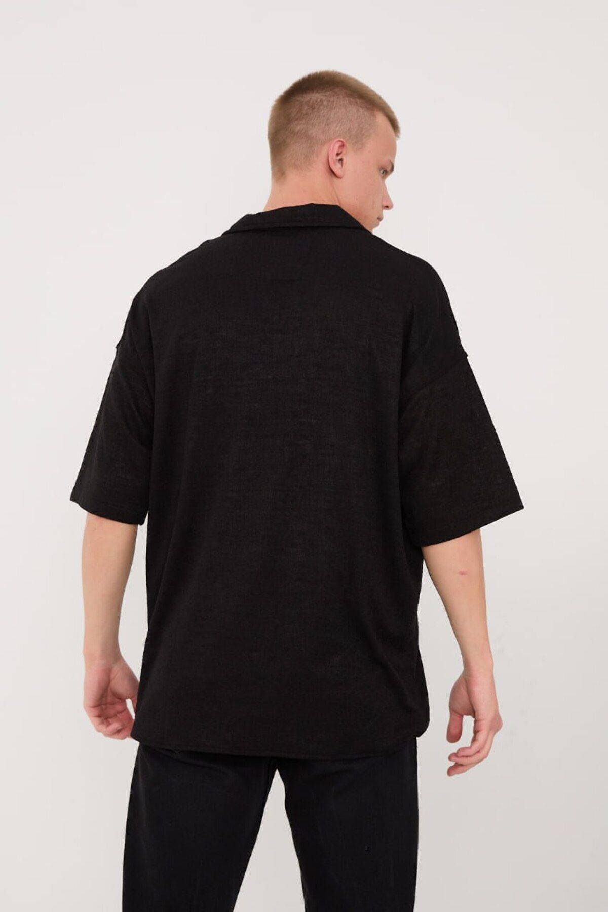 Düz Baskısız %100 Oversize Siyah Gömlek
