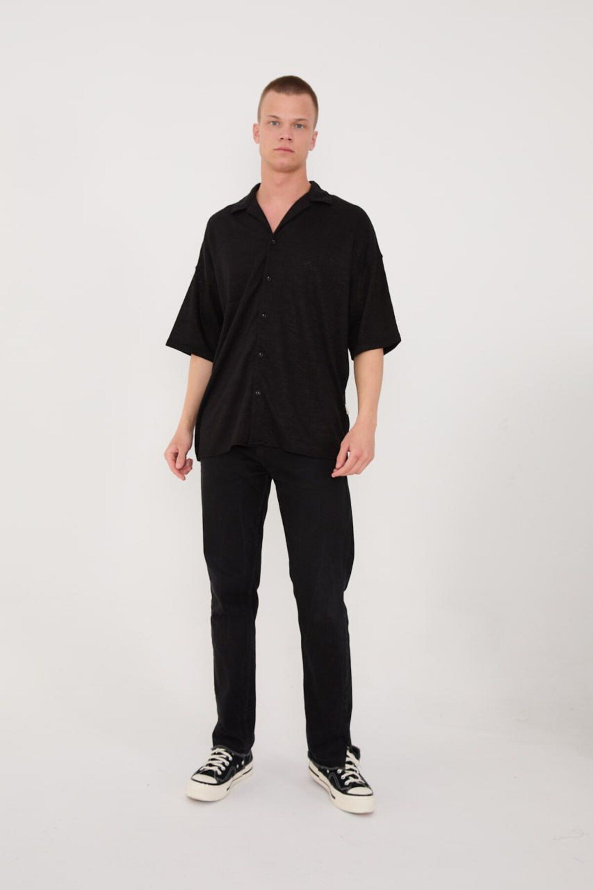 Düz Baskısız %100 Oversize Siyah Gömlek